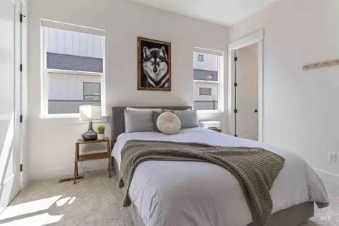 Bedroom - 125 S Eagles Roost Way, Eagle, ID 83616 photo 1 of 4