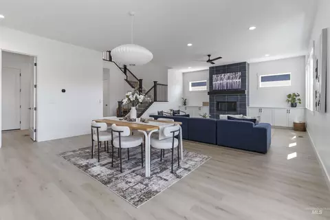 Dining - 125 S Eagles Roost Way, Eagle, ID 83616 photo 2 of 2