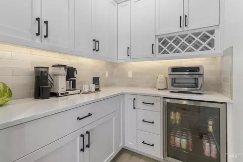Kitchen - 125 S Eagles Roost Way, Eagle, ID 83616 photo 4 of 4