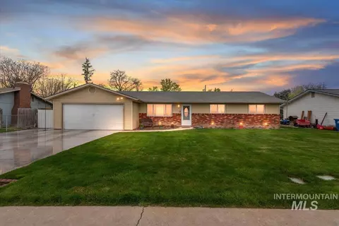 2408 Wyoming Ave, Caldwell, ID 83605
