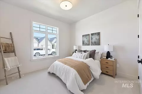 Bedroom - 2153 N Buhrstone Ave, Eagle, ID 83616 photo 2 of 6
