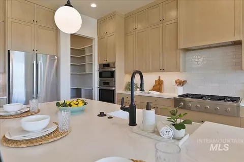 Kitchen - 2153 N Buhrstone Ave, Eagle, ID 83616 photo 4 of 6