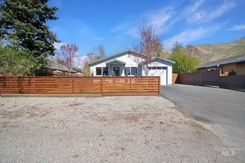 Exterior - 951 Forest Bend Dr, Hailey, ID 83333 photo 5 of 5