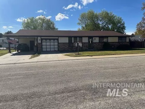 601 Riggs St, Emmett, ID 83617