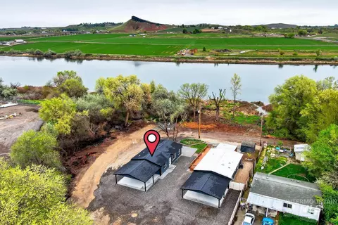 166 1st St N, Marsing, ID 83639