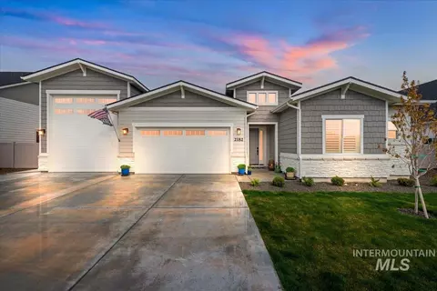 2182 N Kenora Ave, Star, ID 83669