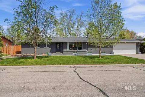 6808 W Fernwood Dr, Boise, ID 83709