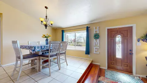 Entry Way - 1409 S 2000 E, Gooding, ID 83330 photo 1 of 2