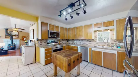 Kitchen - 1409 S 2000 E, Gooding, ID 83330 photo 4 of 4