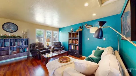 Living - 1409 S 2000 E, Gooding, ID 83330 photo 3 of 3