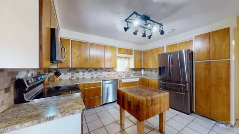 Kitchen - 1409 S 2000 E, Gooding, ID 83330 photo 1 of 4