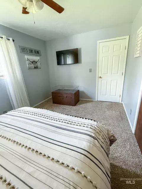 Bedroom - 1452 Weiser River Rd, Weiser, ID 83672 photo 1 of 4