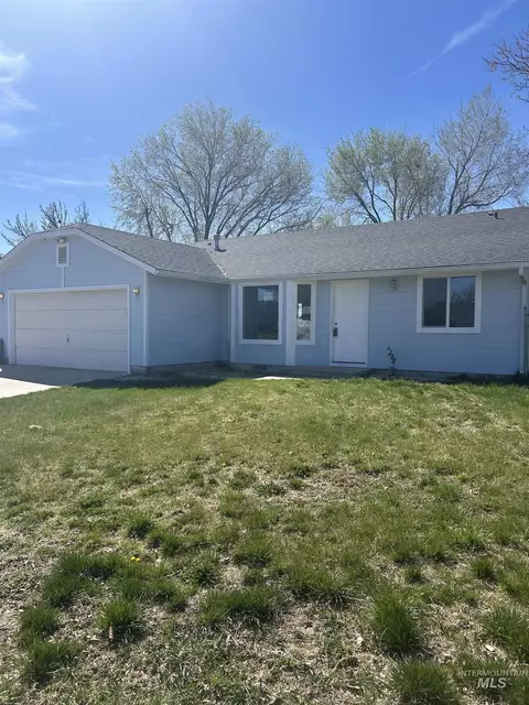 55 S Taffy Dr, Nampa, ID 83687