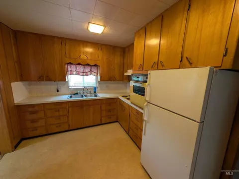 Kitchen - 815 Maple St, Kamiah, ID 83536 photo 1 of 1