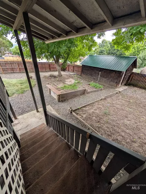 Exterior - 815 Maple St, Kamiah, ID 83536 photo 5 of 14