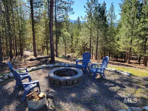 Exterior - 53 Sliver Cloud Dr, Cascade, ID 83611 photo 5 of 11