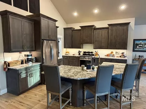 Kitchen - 53 Sliver Cloud Dr, Cascade, ID 83611 photo 2 of 3