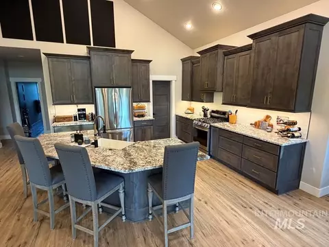 Kitchen - 53 Sliver Cloud Dr, Cascade, ID 83611 photo 3 of 3