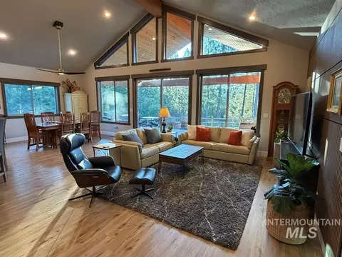 Living - 53 Sliver Cloud Dr, Cascade, ID 83611 photo 1 of 3