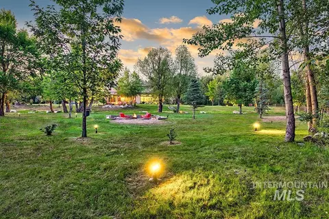 Exterior - 1582 E Rivers End Ct, Eagle, ID 83616 photo 14 of 19
