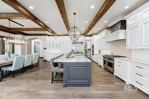 Kitchen - 1582 E Rivers End Ct, Eagle, ID 83616 photo 2 of 3