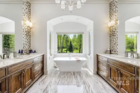 Bath - 1582 E Rivers End Ct, Eagle, ID 83616 photo 1 of 5