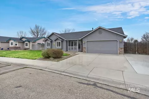 1701 E Kamay Ct, Meridian, ID 83646