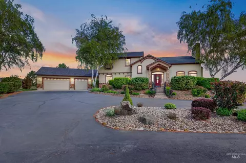 9810 Grand Teton Trl, Middleton, ID 83644