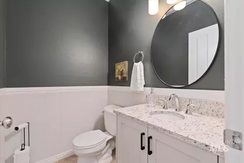 Bath - 2616 E Salisbury Ct, Eagle, ID 83616 photo 1 of 9