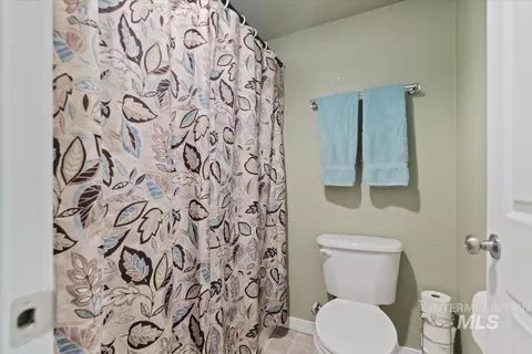 Bath - 2616 E Salisbury Ct, Eagle, ID 83616 photo 9 of 9