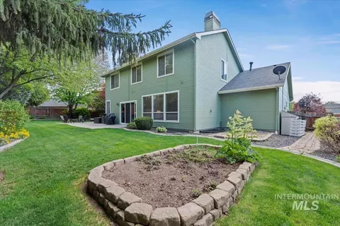 Exterior - 2616 E Salisbury Ct, Eagle, ID 83616 photo 6 of 10
