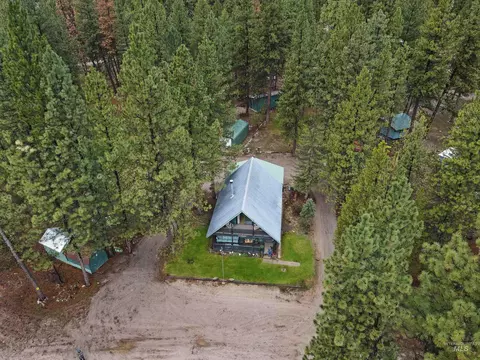 Exterior - 10 Bransons Dr, Lowman, ID 83637 photo 4 of 16