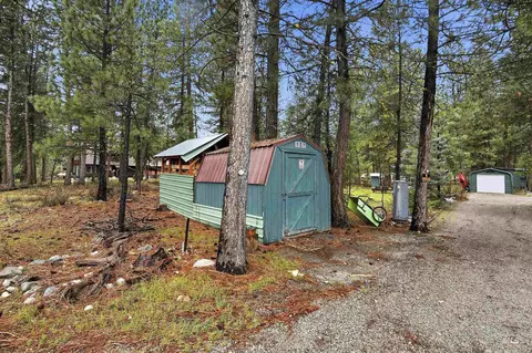 Exterior - 10 Bransons Dr, Lowman, ID 83637 photo 10 of 16