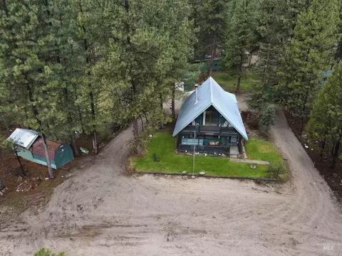Exterior - 10 Bransons Dr, Lowman, ID 83637 photo 5 of 16