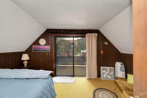Bedroom - 10 Bransons Dr, Lowman, ID 83637 photo 4 of 6