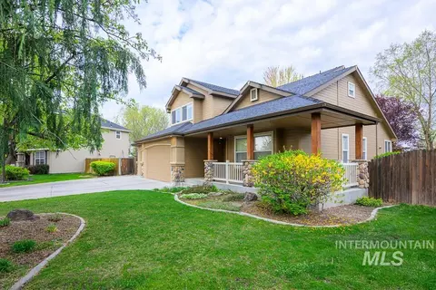 Exterior - 427 S Silver Bow Ave, Eagle, ID 83616 photo 3 of 11