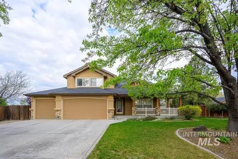 427 S Silver Bow Ave, Eagle, ID 83616