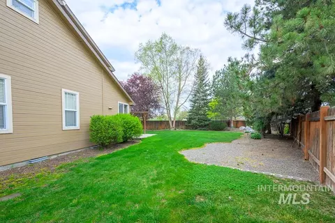 Exterior - 427 S Silver Bow Ave, Eagle, ID 83616 photo 9 of 11