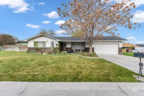 103 Rainbow Cir, Buhl, ID 83316