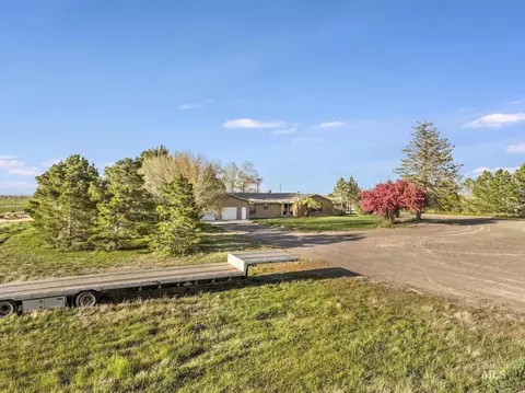 Exterior - 1084 E 300 N, Declo, ID 83323 photo 7 of 14
