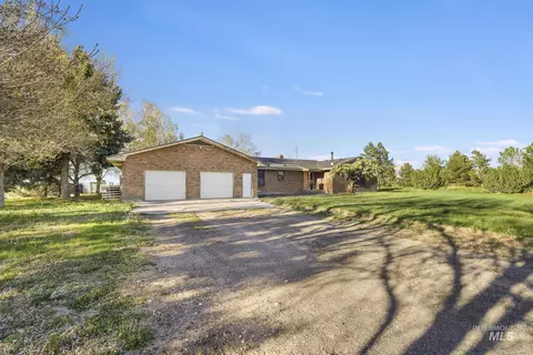 Exterior - 1084 E 300 N, Declo, ID 83323 photo 4 of 14