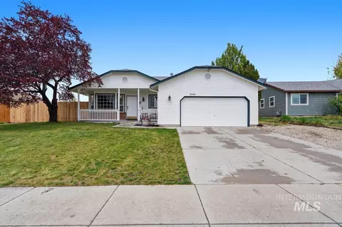 3308 Robinhood Loop, Nampa, ID 83687