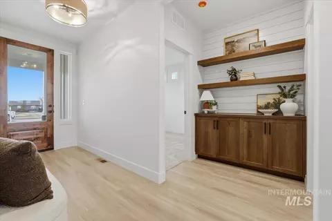 Entry Way - 7838 W Flathead Lake St, Eagle, ID 83616 photo 2 of 7