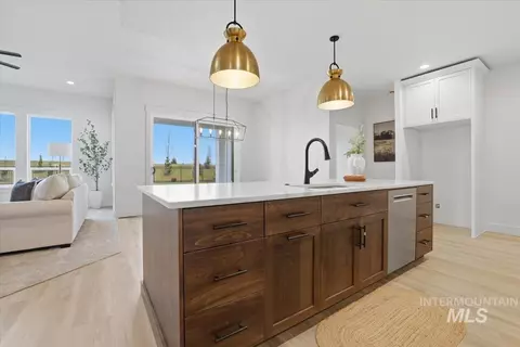 Kitchen - 7838 W Flathead Lake St, Eagle, ID 83616 photo 2 of 4