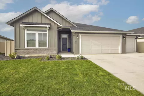 1295 W Buffalo River Dr, Meridian, ID 83642