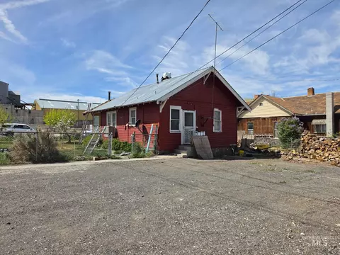 228 8th Ave S, Buhl, ID 83316