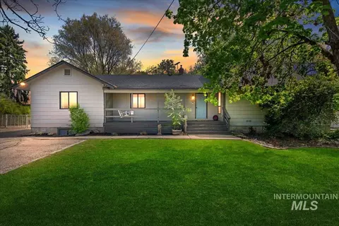 1132 S Powerline Rd, Nampa, ID 83686