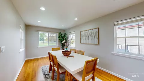 Dining - 2520 E 3707 N, Twin Falls, ID 83301 photo 2 of 3