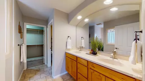 Bath - 2520 E 3707 N, Twin Falls, ID 83301 photo 1 of 4