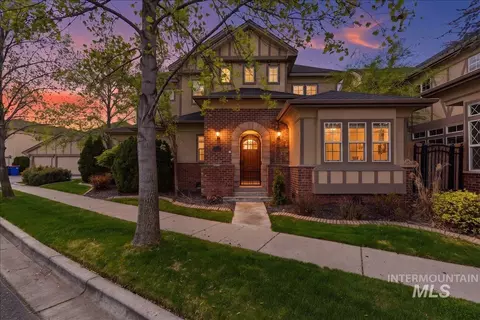 369 E Wexford Ln, Eagle, ID 83616